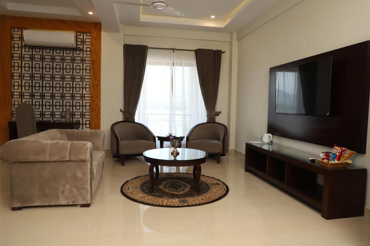 Swat Palace Hotel By Northin Mam Derai ภายนอก รูปภาพ